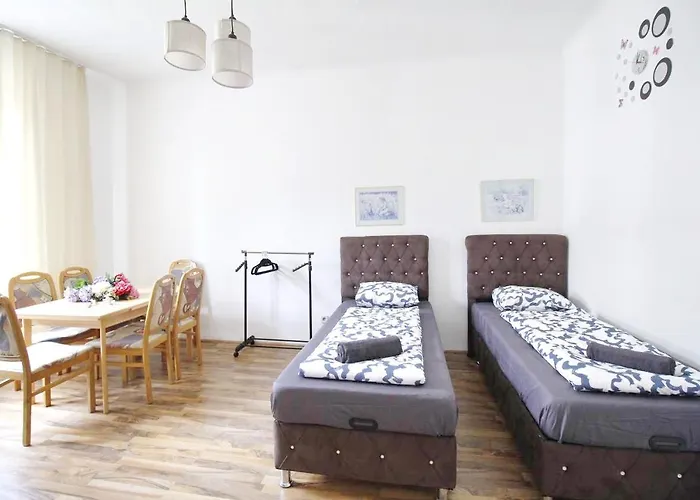 Comfortable Near Schoenbrunn Palace Hl