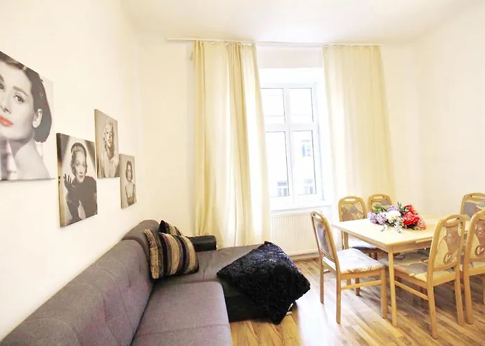Comfortable Near Schoenbrunn Palace Hl *